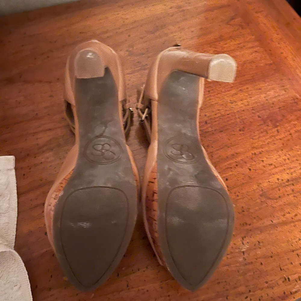 Jessica Simpson high heels